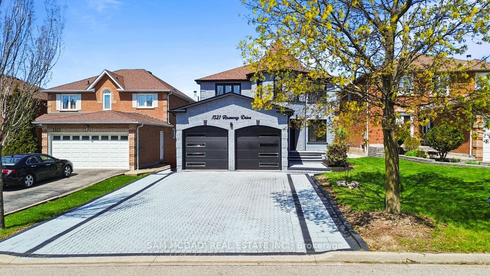 1521 Roseway Drive, Mississauga, ON L5M 5M5 – main photo