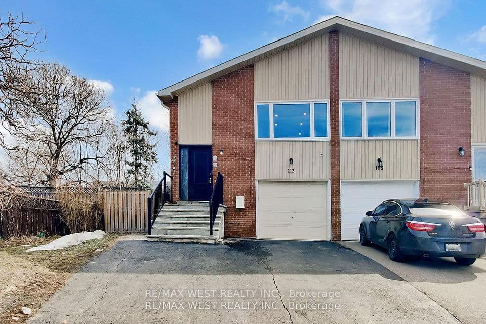 113 N Kingswood Drive N, Brampton, ON L6V 2X5 – main photo