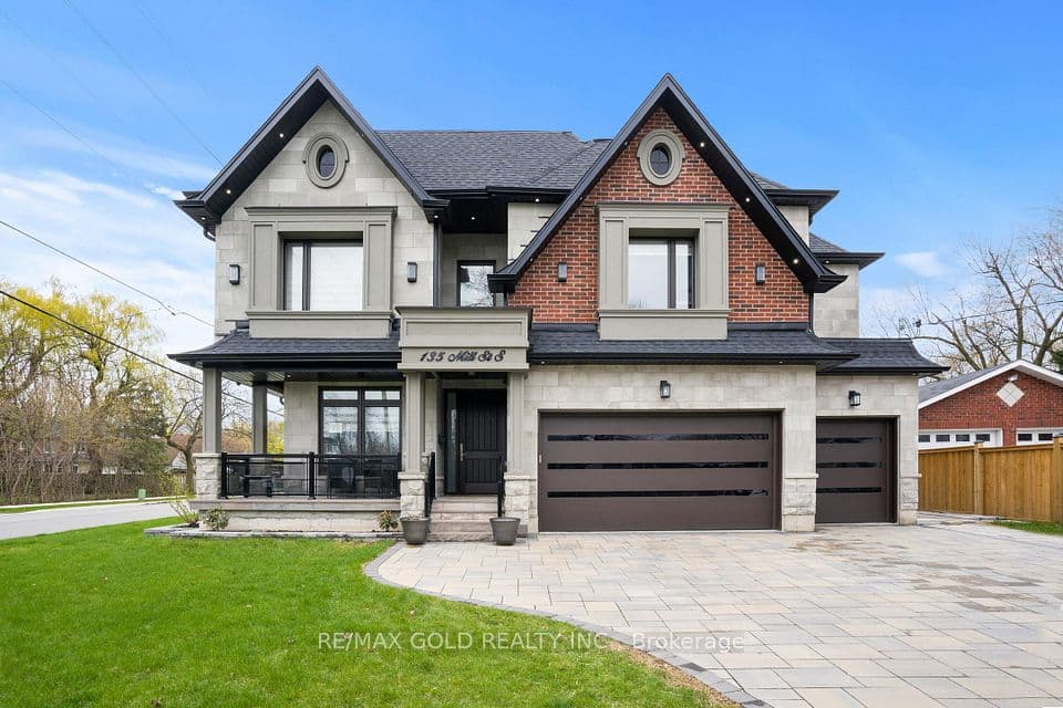135 Mill Street S, Brampton, ON L6Y 1T4 – main photo