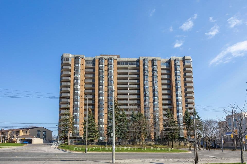 3845 Lake Shore Boulevard W 411, Toronto, ON M8W 4Y3 – photo 2