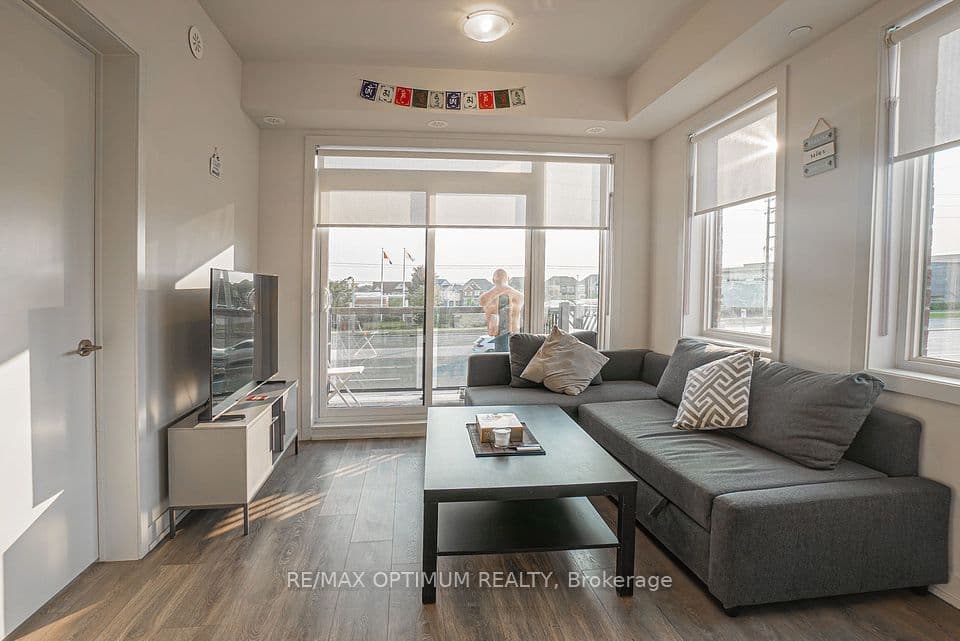 62 Sky Harbour Drive 213, Brampton, ON L6Y 6J2 – photo 2