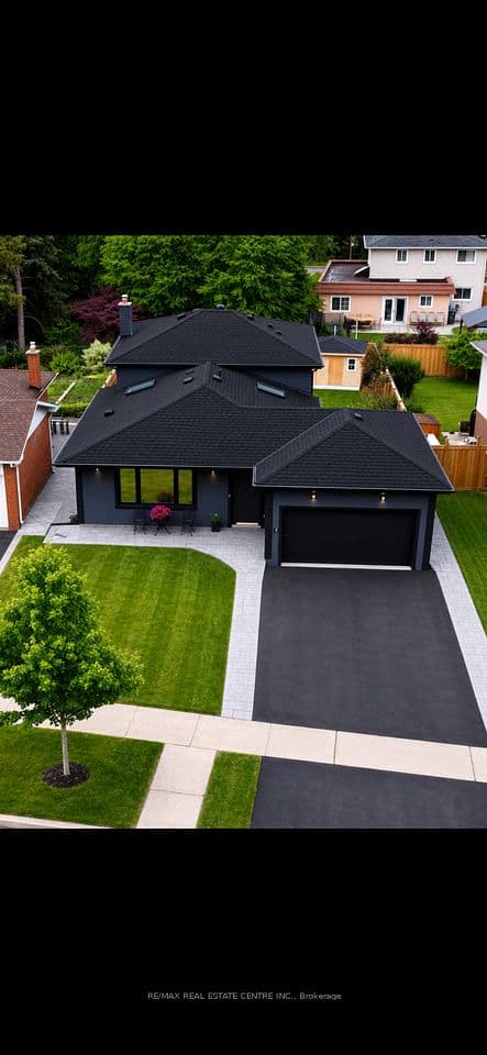 3158 Valmarie Avenue, Mississauga, ON L5C 2A2 – main photo