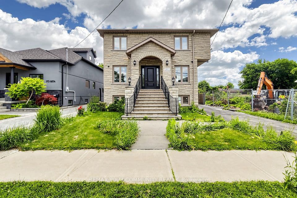 171 Beta Street, Toronto, ON M8W 4H5 – main photo