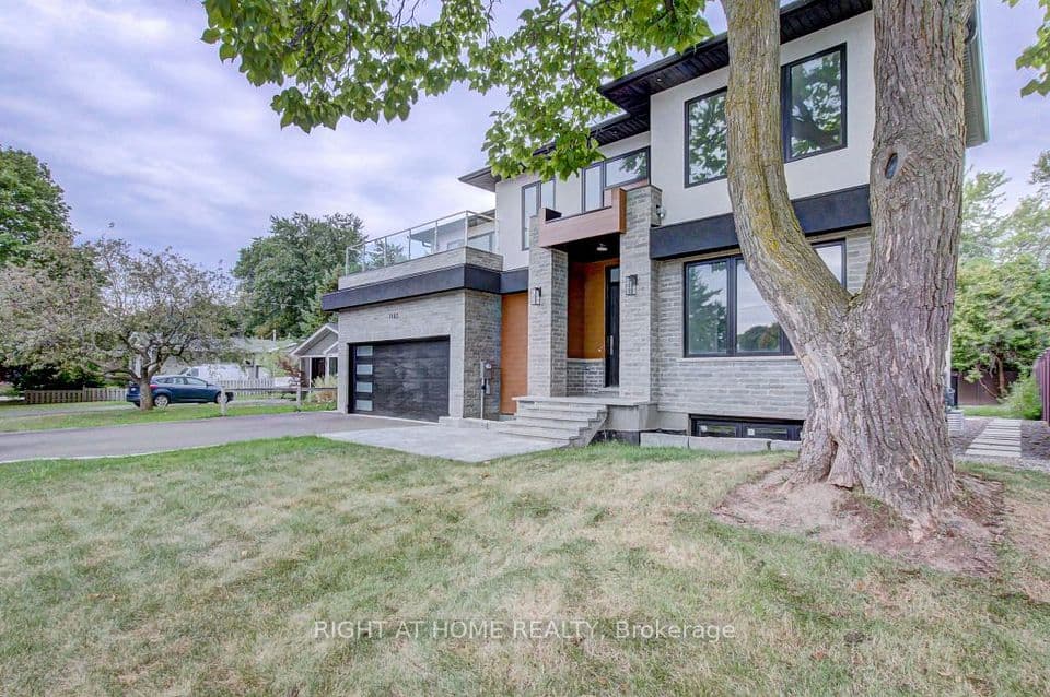 1165 Pinegrove Road, Oakville, ON L6L 2W3 – photo 3