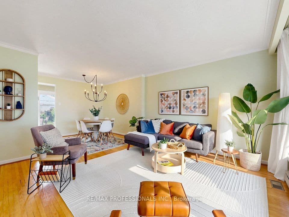 19 Davelayne Road, Toronto, ON M9M 2A6 – photo 3