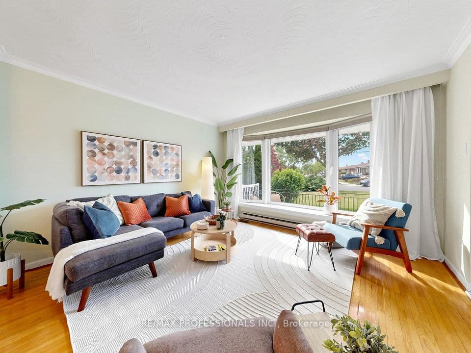 19 Davelayne Road, Toronto, ON M9M 2A6 – photo 2