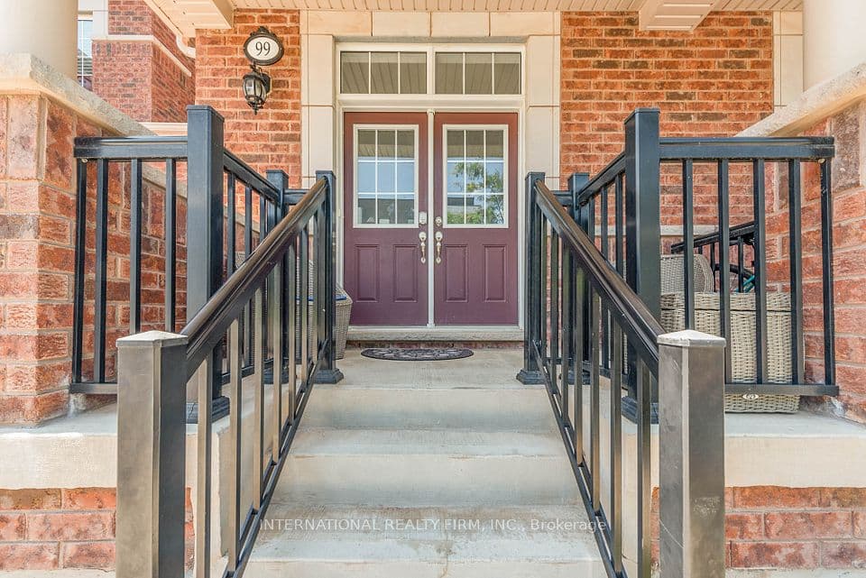 99 Huguenot Road, Oakville, ON L6H 0M3 – photo 3