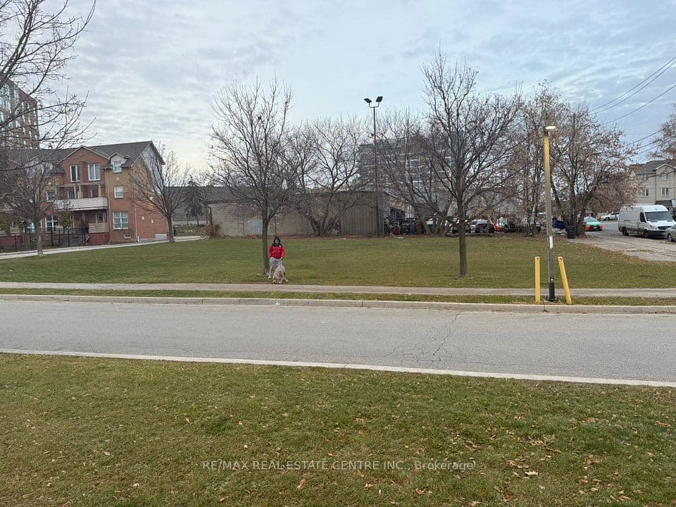 W/S keele st, Toronto, ON M6N 3E9 – photo 3
