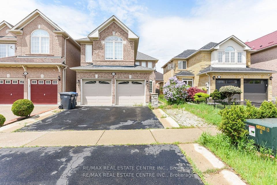 5989 Sidmouth Street, Mississauga, ON L5V 2Z5 – main photo
