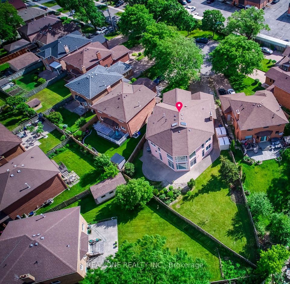 71 Stock Avenue, Toronto, ON M8Z 5C5 – photo 3