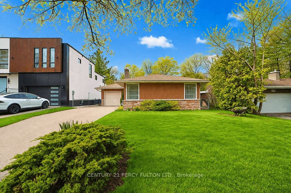 1386 Forest Glade Road, Oakville, ON L6H 2G3 – photo 2