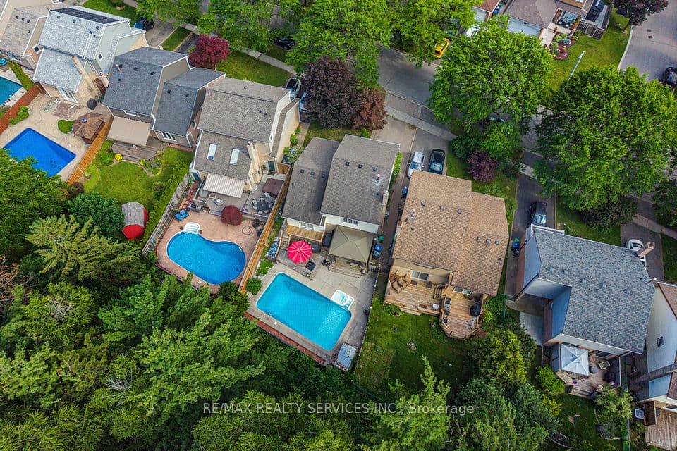 96 Royal Palm Drive, Brampton, ON L6Z 1P7 – photo 2