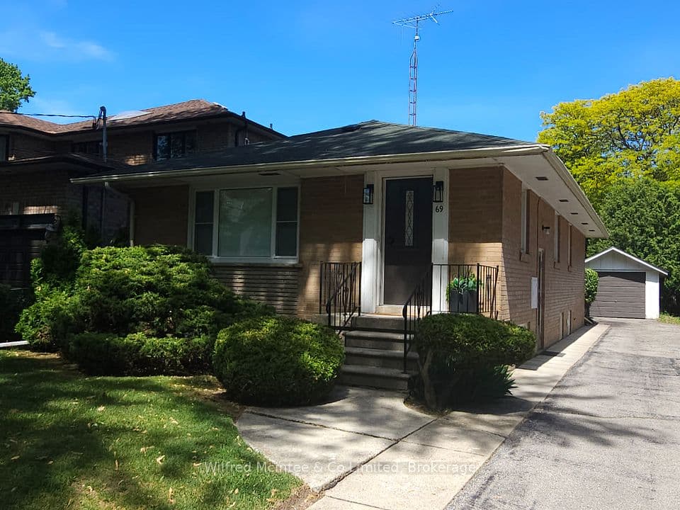 69 Haliburton Avenue, Toronto, ON M9B 4Y6 – main photo