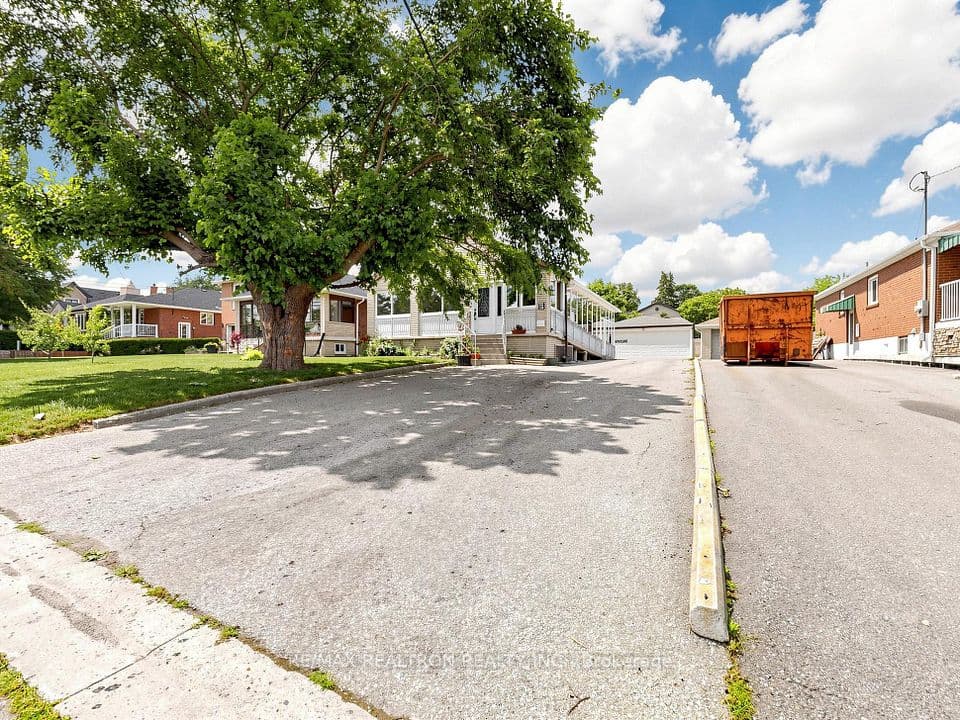 9 Clevedon Street E, Toronto, ON M3M 1M3 – photo 2