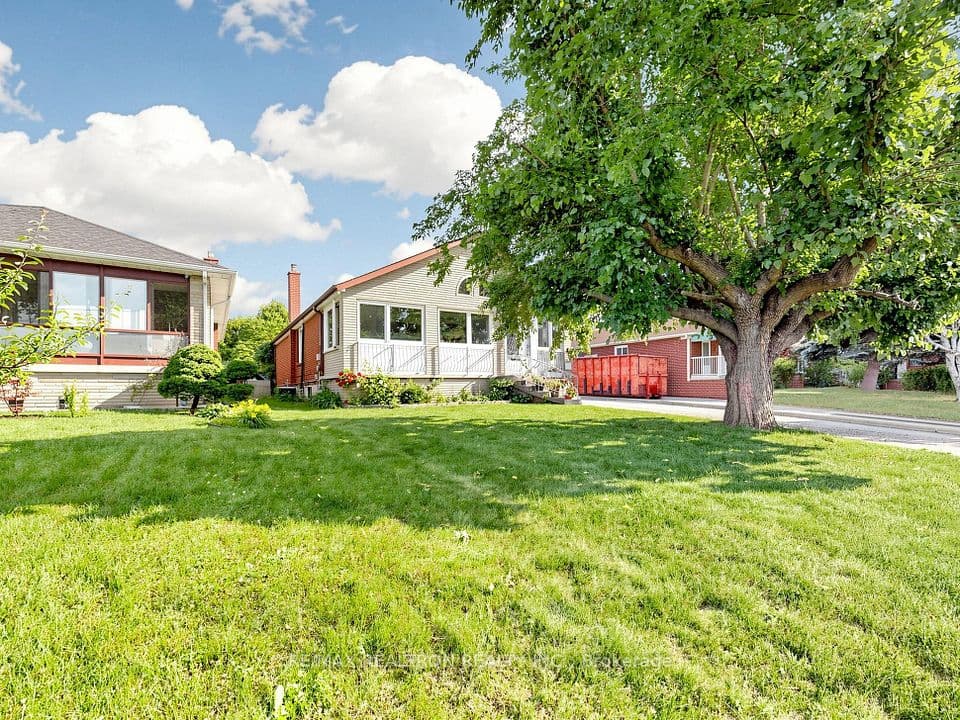 9 Clevedon Street E, Toronto, ON M3M 1M3 – photo 3