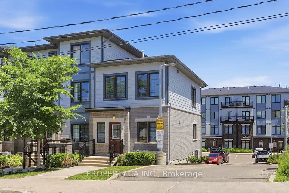 7 Forbes Avenue, Toronto, ON M6M 0B5 – photo 2