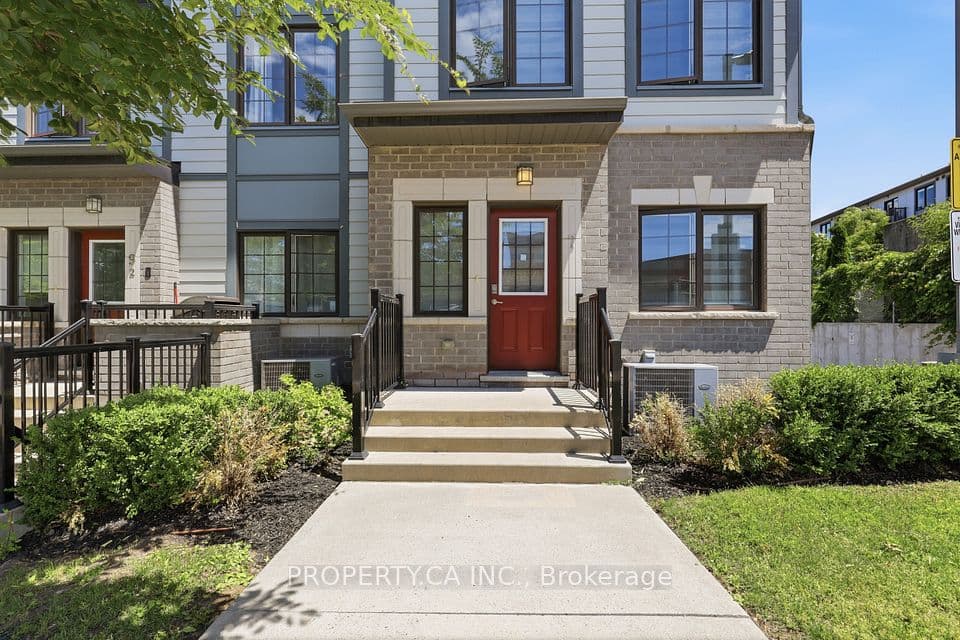 7 Forbes Avenue, Toronto, ON M6M 0B5 – photo 3