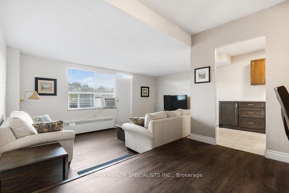 49 Queen Street 301, Mississauga, ON L5G 4N6 – photo 3