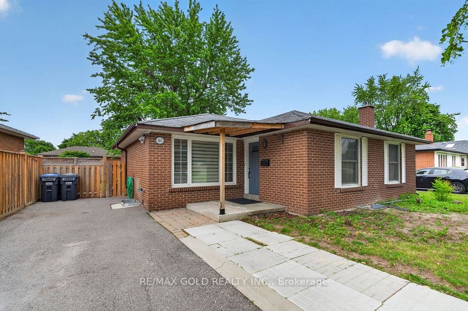 40 Devonshire Drive, Brampton, ON L6T 3G3 – photo 3