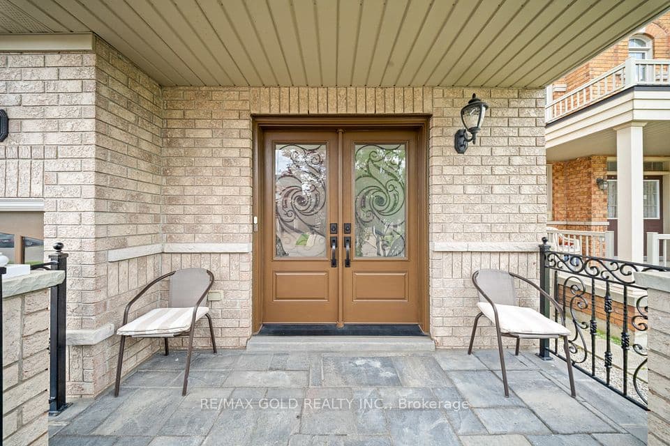 14 Dovehaven Crescent, Brampton, ON L6P 2H7 – photo 3