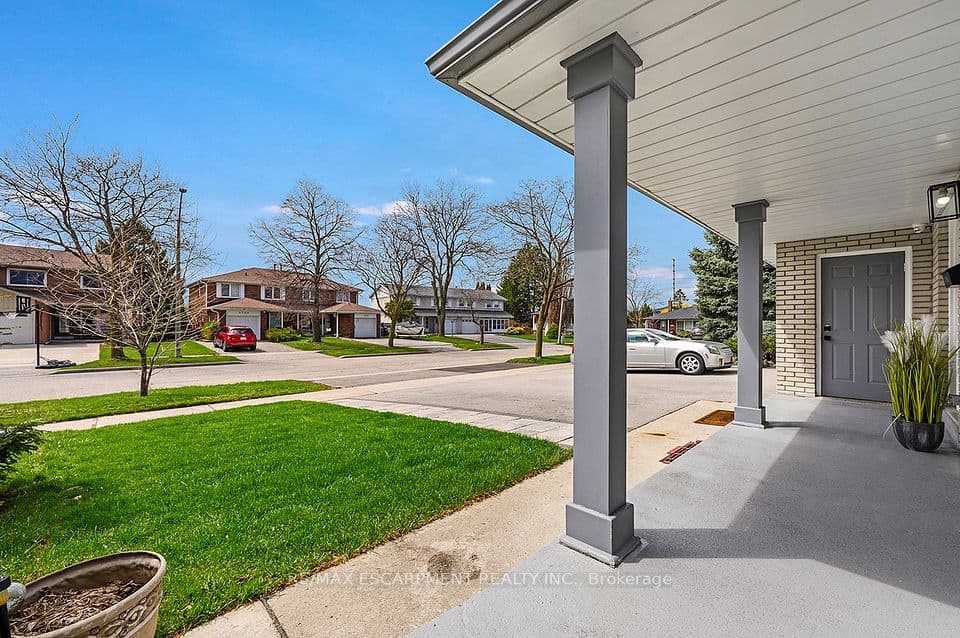 3726 Holden Crescent, Mississauga, ON L5A 2V8 – photo 3