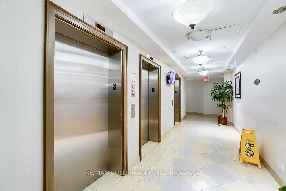 220 Forum Drive 102, Mississauga, ON L4Z 4K1 – photo 3