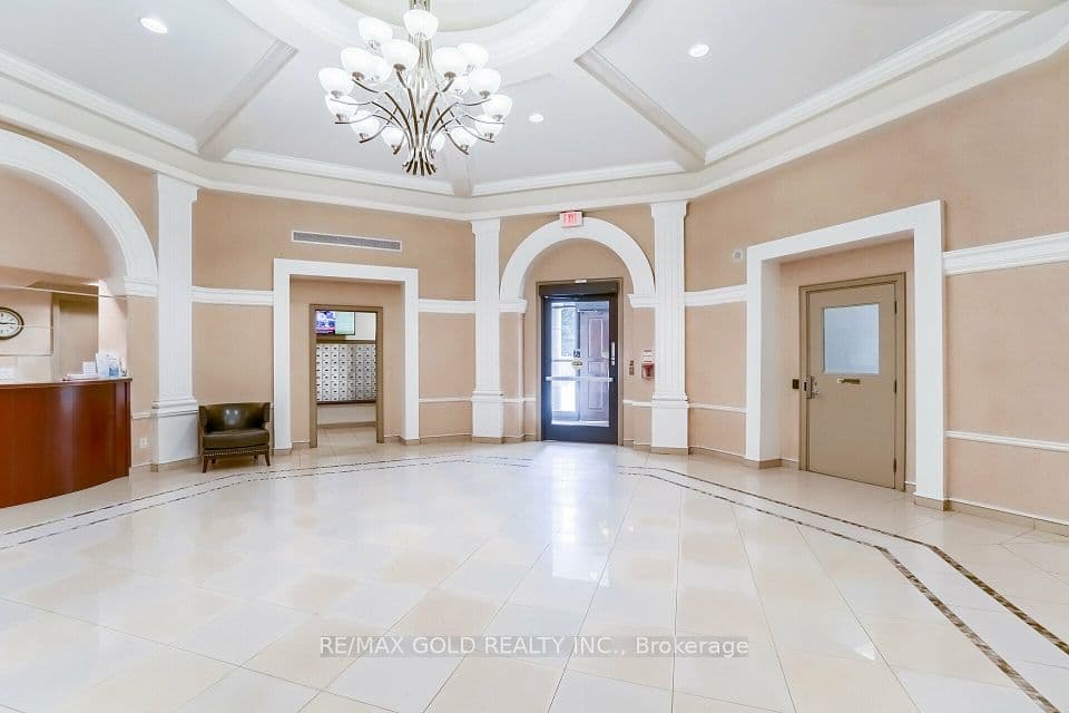 220 Forum Drive 102, Mississauga, ON L4Z 4K1 – photo 2