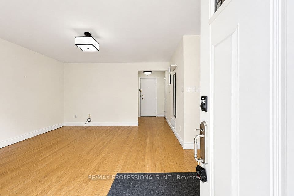 160 Carsbrooke Road 20, Toronto, ON M9C 1G9 – photo 2
