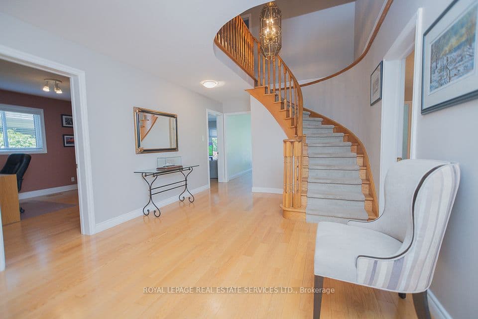 1361 GREENDALE Terrace, Oakville, ON L6M 1W6 – photo 3