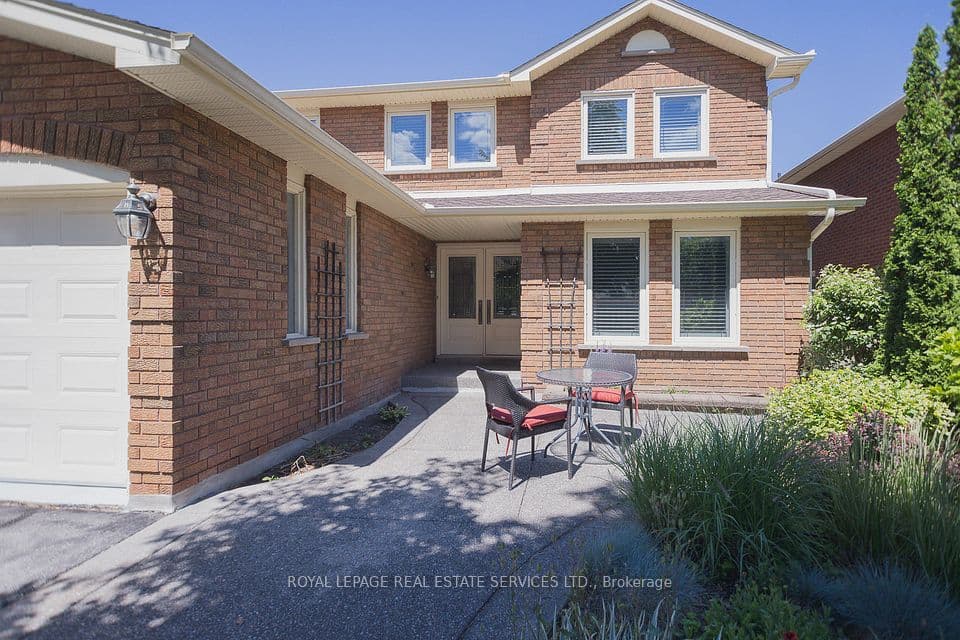 1361 GREENDALE Terrace, Oakville, ON L6M 1W6 – photo 2