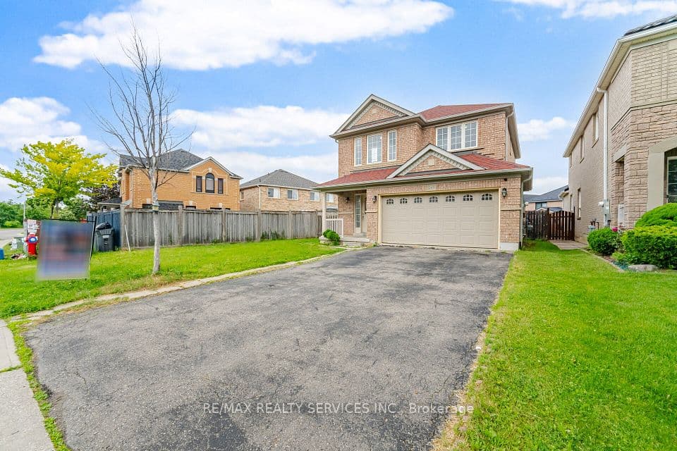 249 Sunny Meadow Boulevard, Brampton, ON L6R 2Y4 – photo 3