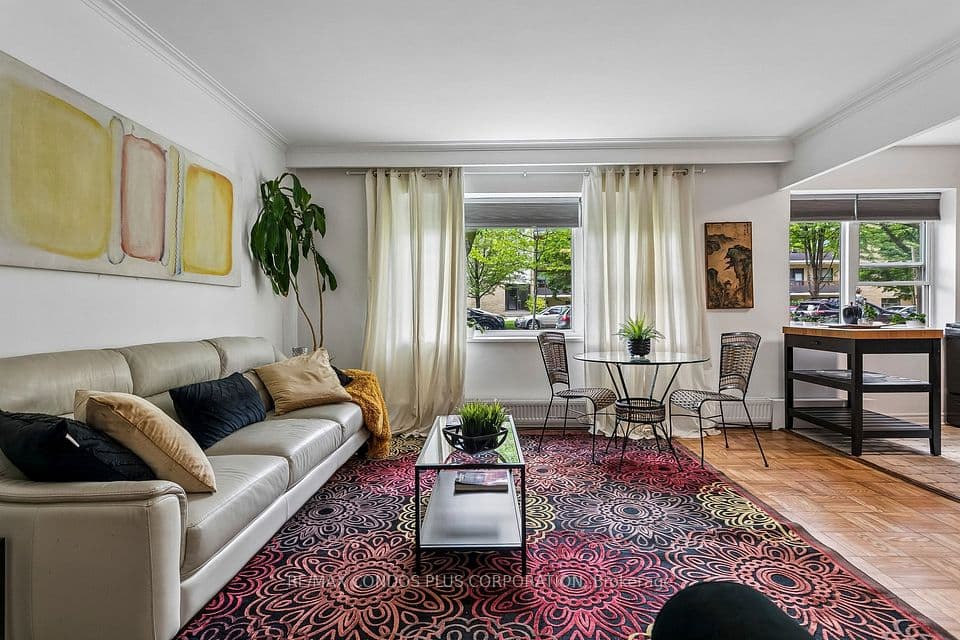 185 Stephen Drive 101, Toronto, ON M8Y 3N5 – main photo