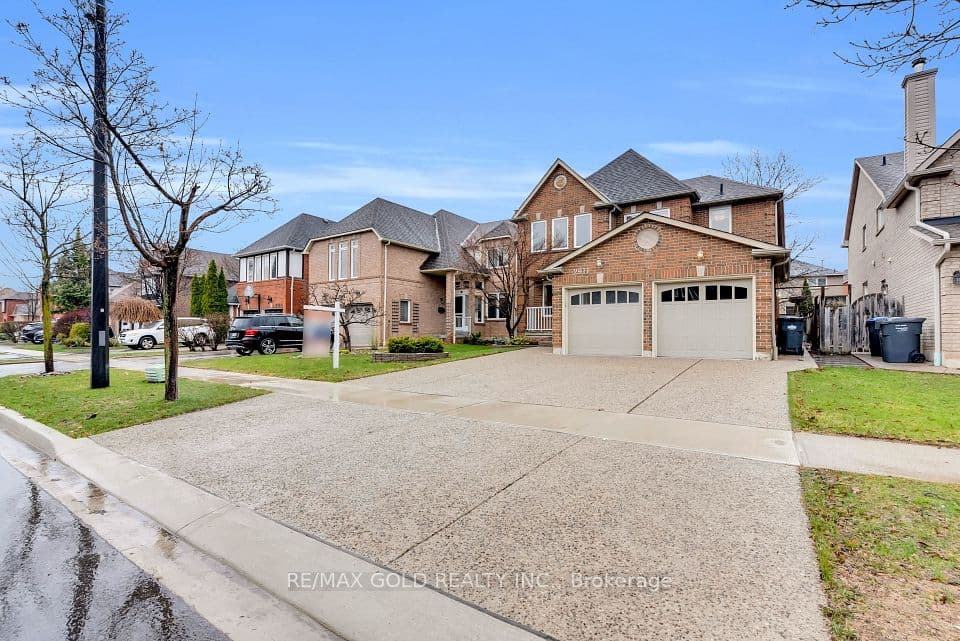 2911 Tradewind Drive, Mississauga, ON L5N 6L2 – photo 2