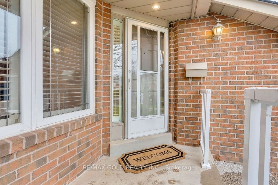 2911 Tradewind Drive, Mississauga, ON L5N 6L2 – photo 3