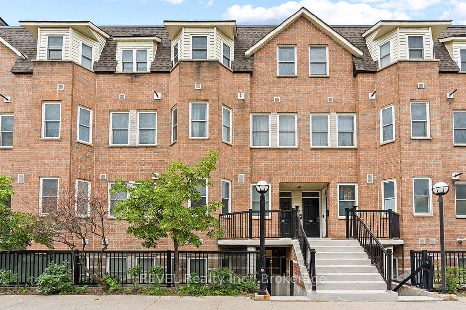 760 Lawrence Avenue W 199, Toronto, ON M6A 3E7 – main photo