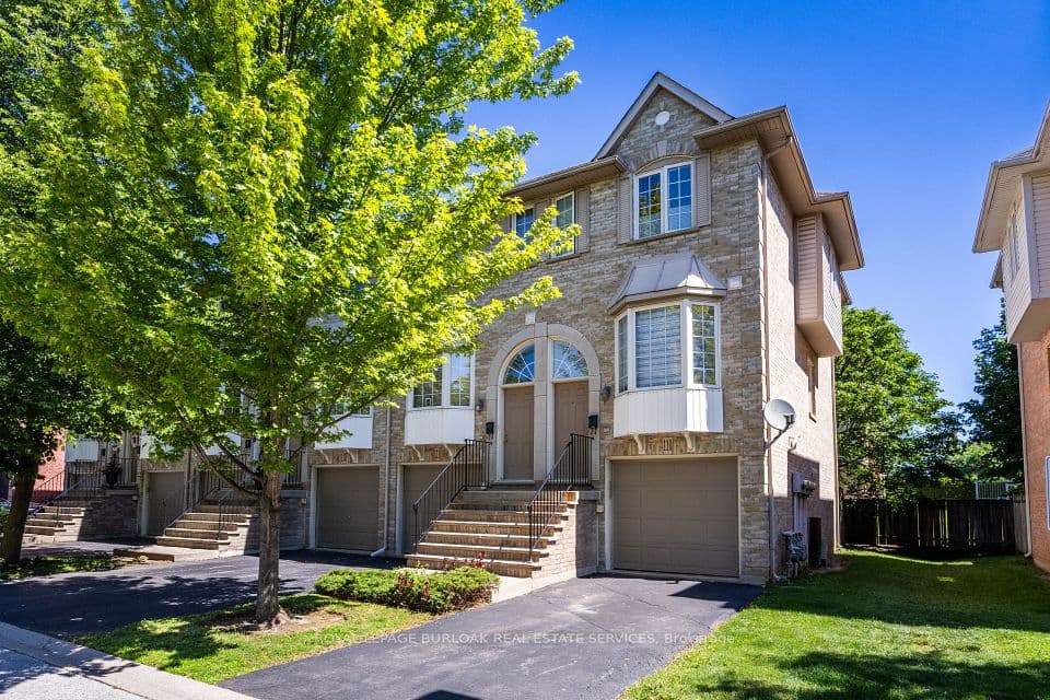3480 Upper Middle Road 110, Burlington, ON L7M 4R9 – main photo