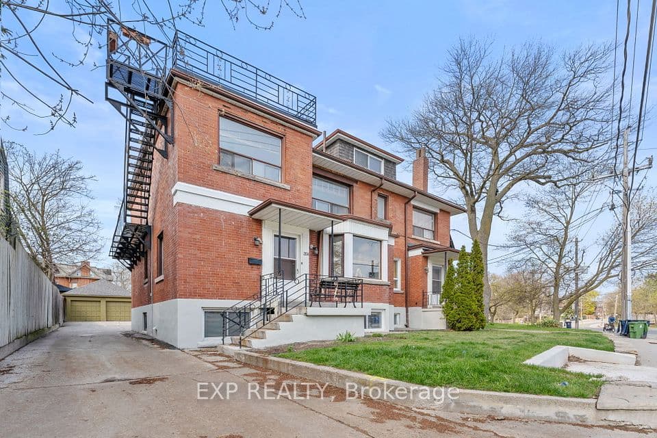 354 Annette Street, Toronto, ON M6P 1R5 – photo 3