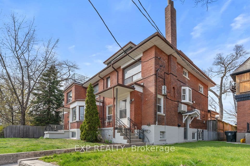 354 Annette Street, Toronto, ON M6P 1R5 – main photo