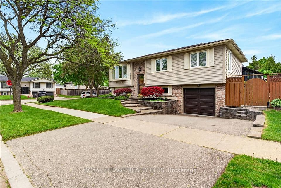 4452 Delaney Drive, Burlington, ON L7L 5J2 – photo 3