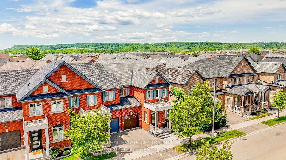 590 GRANT Way, Milton, ON L9T 0W1 – photo 2
