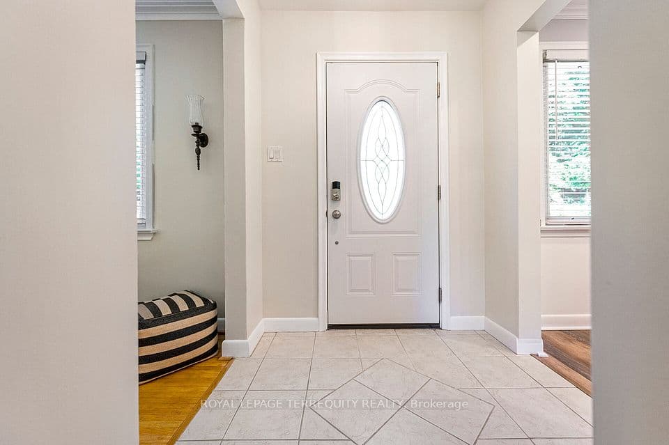 35 Jodphur Avenue, Toronto, ON M9M 2J3 – photo 2