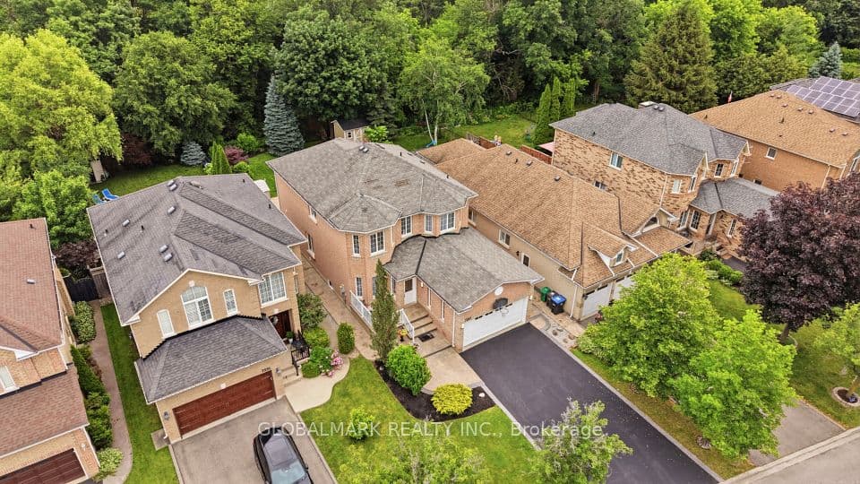 7287 Waldorf Way, Mississauga, ON L5N 7P7 – photo 3