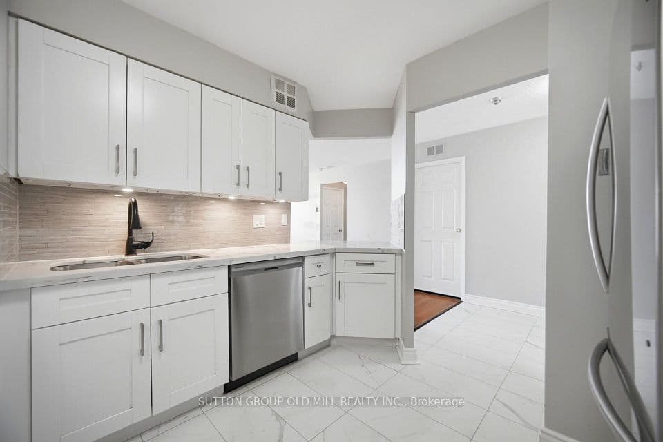 3605 Kariya Drive 1812, Mississauga, ON L5B 3J4 – main photo
