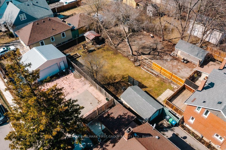 7 Mcmurchy Avenue S, Brampton, ON L6Y 1Y1 – photo 2