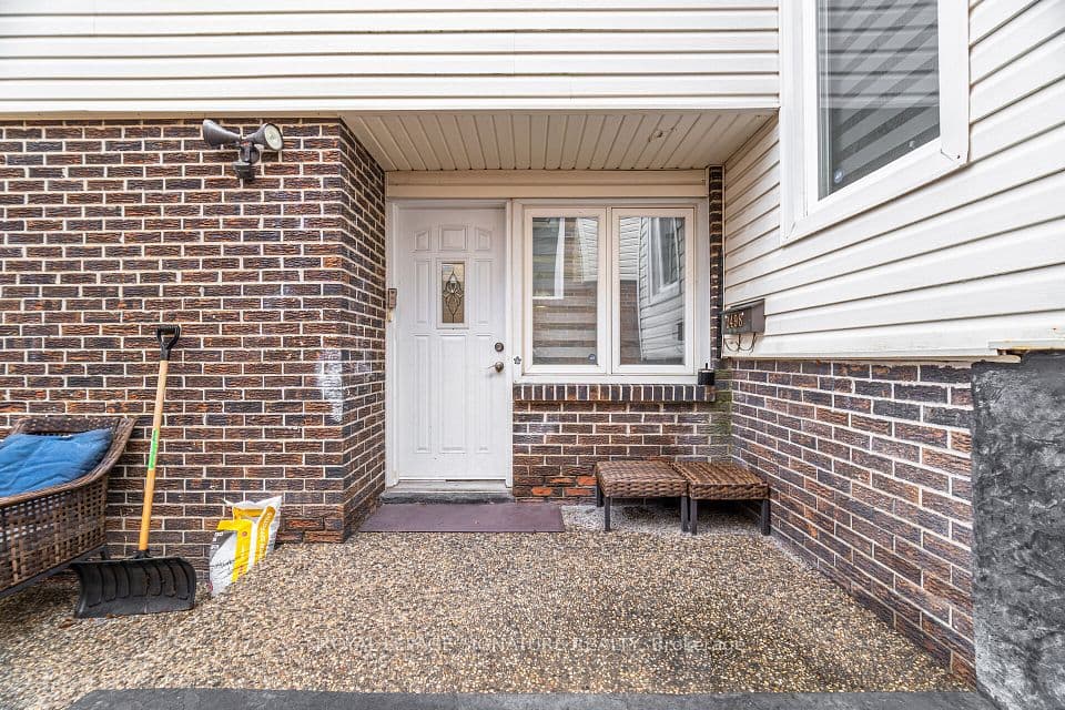2498 Mainroyal Street S, Mississauga, ON L5L 1C9 – photo 3
