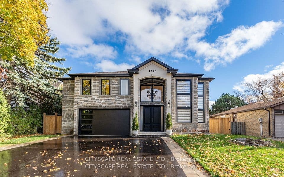 1270 Saginaw Crescent, Mississauga, ON L5H 4B8 – main photo
