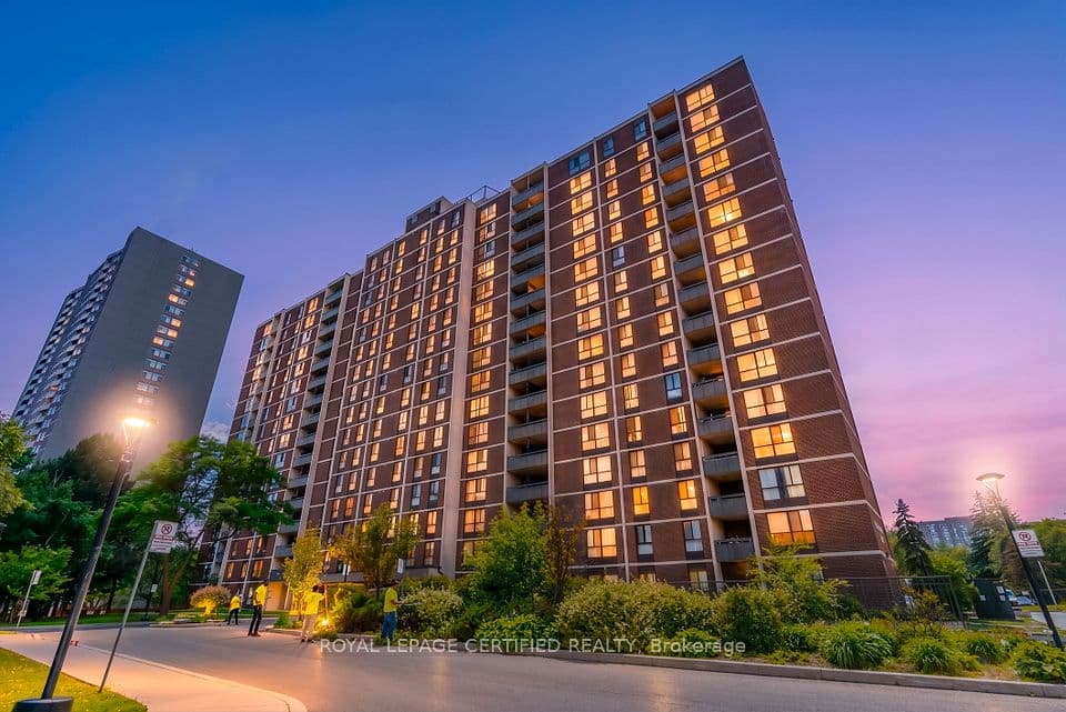 3170 Kirwin Avenue 1402, Mississauga, ON L5A 3R1 – photo 2