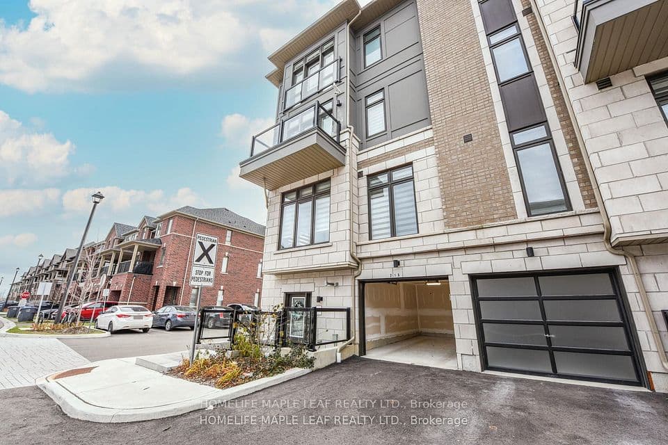 30 Halliford Place 215, Brampton, ON L6P 4R1 – main photo