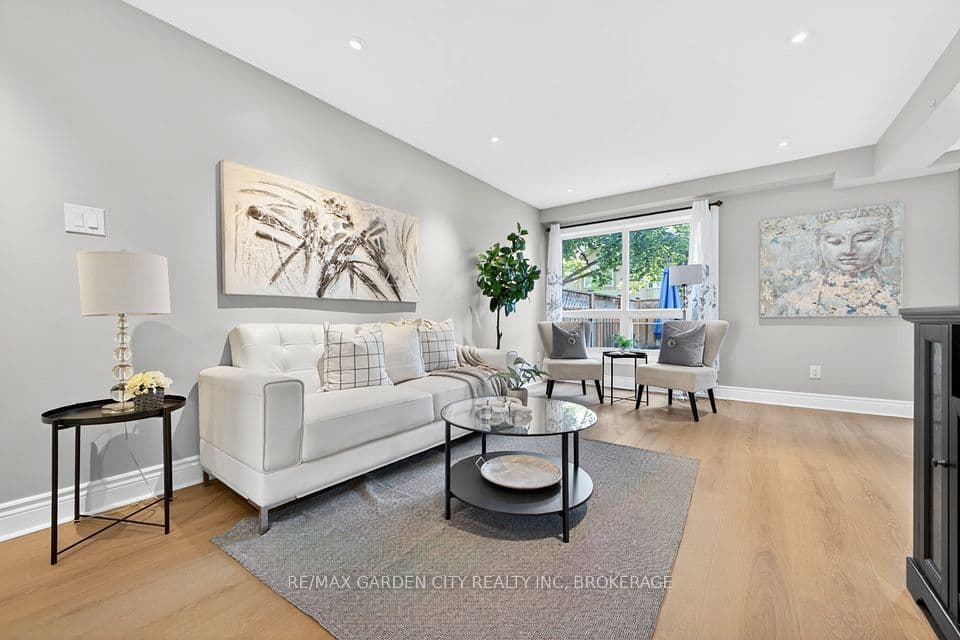 3008 Palmer Drive 8, Burlington, ON L7M 1L2 – main photo