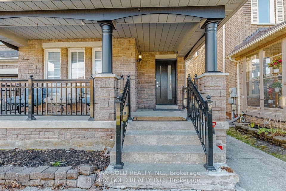 23 Wild Indigo Crescent, Brampton, ON L6R 2J9 – photo 3